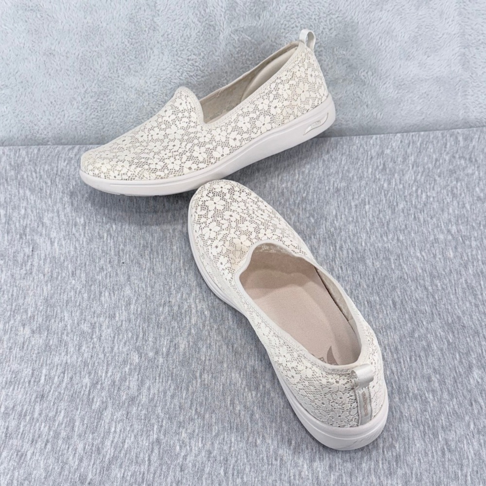 Skechers Arch Fit Uplift Romantic Women 9 Off White Floral Lace Slip On Comfort